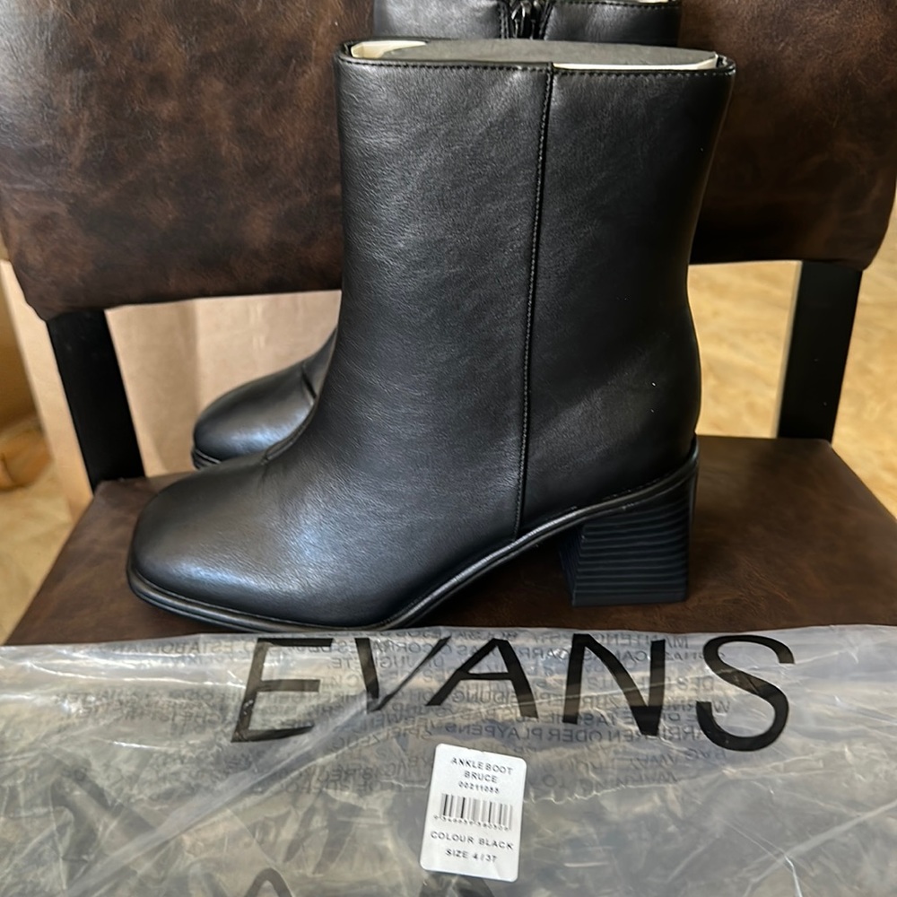*FINAL* EVANS EXTRA WIDE BRUCE HEELED ANKLE BOOT: BLACK: NWT: UK SIZE 4 WW